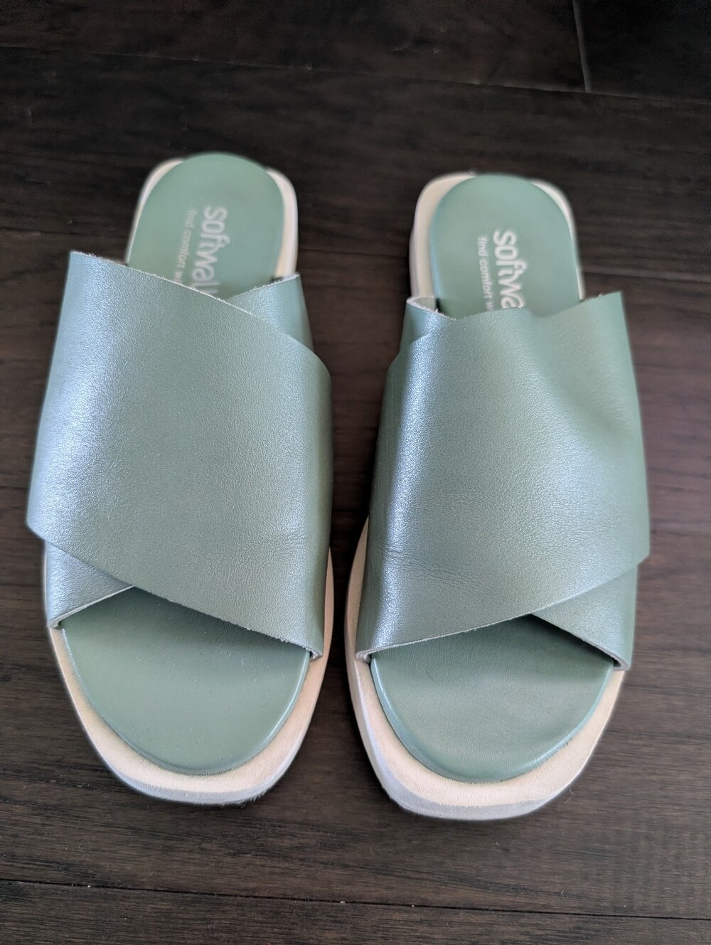 Softwalk Kara Wide Sandal in Sage